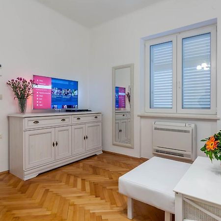 Chic Apartment In Center Split Phòng bức ảnh